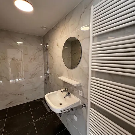 Brand New Xl W Super-fast Wifi & Full Kitchn Apartamento *